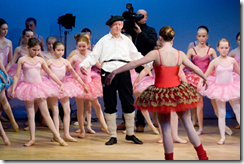 Octogenarian dances his way to American chat show