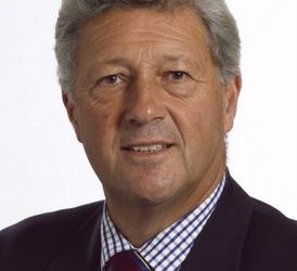 Tory MEPs urged not to interfere over EPP dilemma